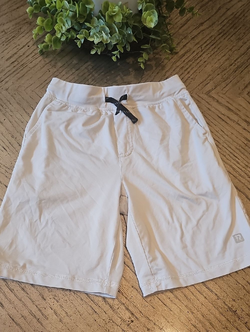 Quick Dry Light Beige Drawstring Shorts Size 7 Runway